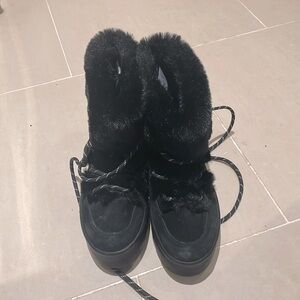 Cougar Black Faux Fur Ankle Booties 8